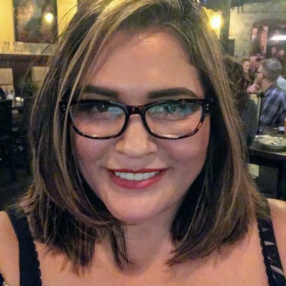 Meet your Posher, Joann - Picture 4 of 6